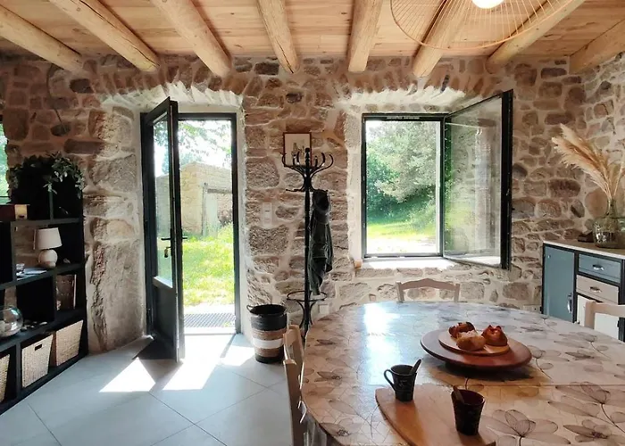 Le Clos D'aboulin Holiday home Saint-Christophe-d'Allier